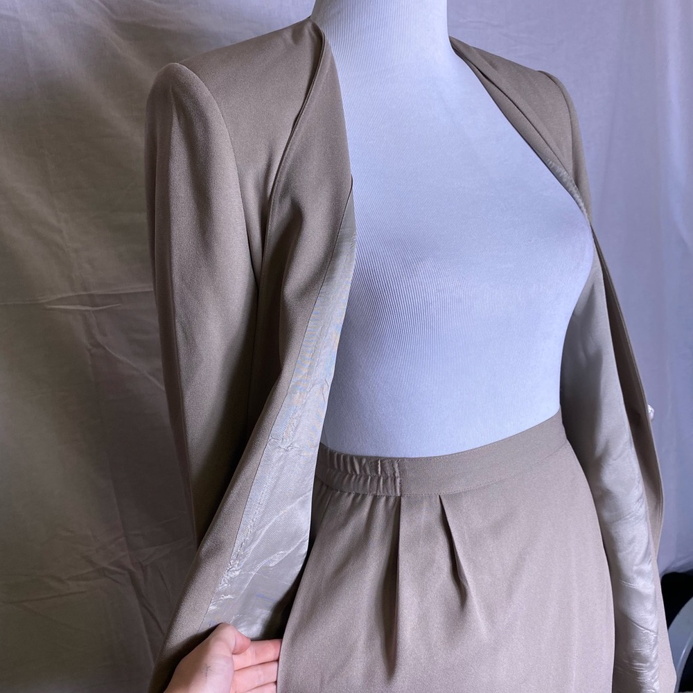 Worthington skirt suit